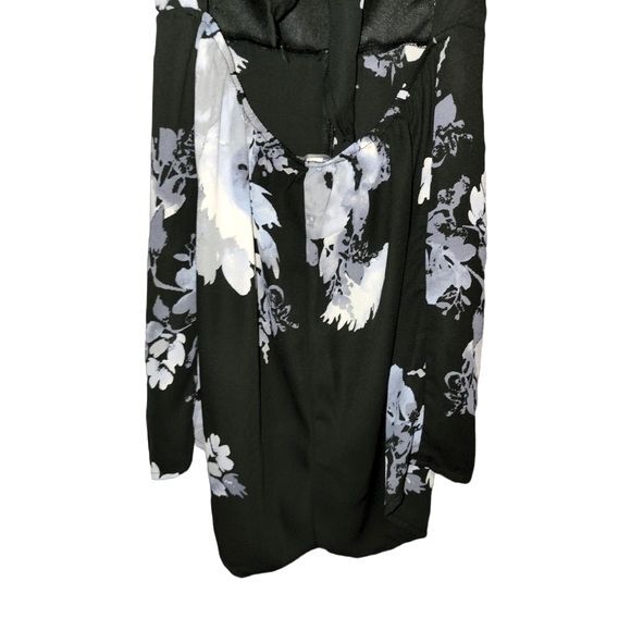 Charlotte Russe Black Floral Tie-Back Romper Size S - Picture 7 of 10